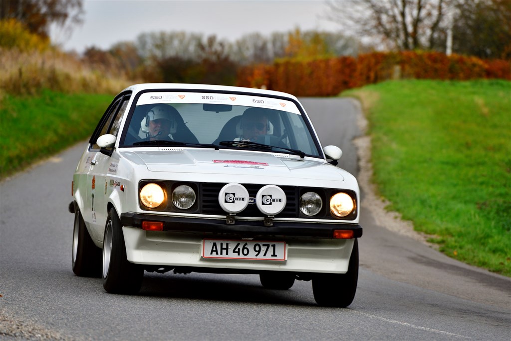 Med tre sejre, heraf den ene i Oresund Rally, vandt Michael Kristiansen fra Greve og Michael Andersen fra Brøndby et sikkert mesterskab i Touringklassen med deres Ford Escort RS 2000 fra 1977.
(Foto: Michael Eisenberg)
